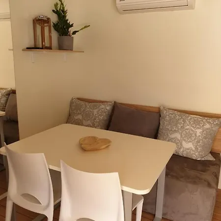 Apartment Mobile Bela